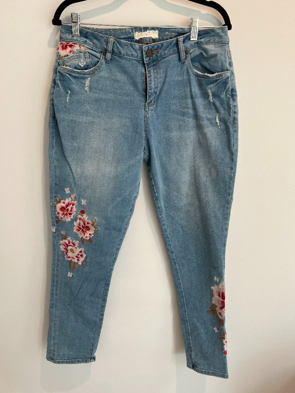 Sundance Primrose Embroidered Jeans - Size 31 (VGUC)